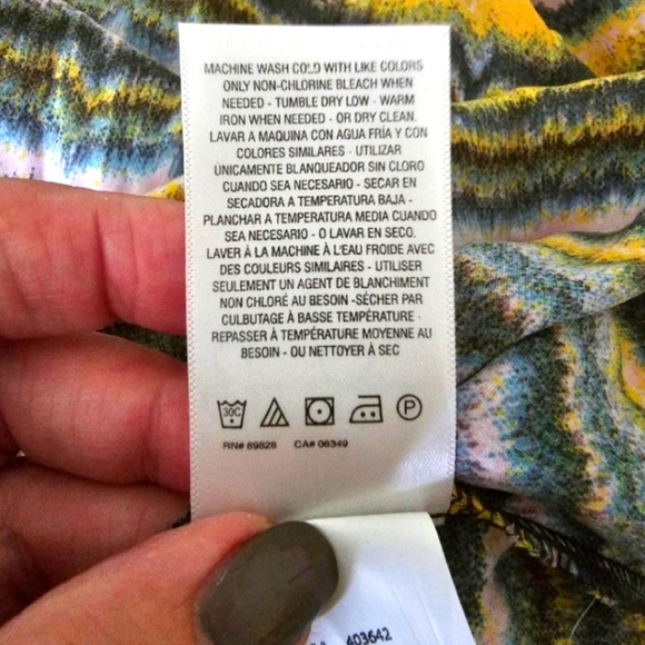 Jessica Simpson Shiloh dress size L button front ruffle hem V neck print NWT - Picture 13 of 14